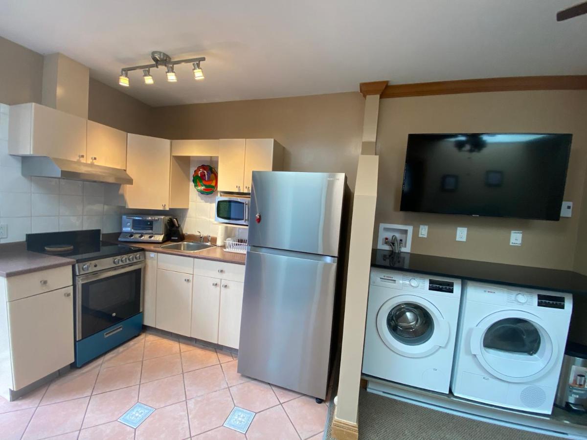 Ocean Breeze Executive Bed And Breakfast North Vancouver Exteriör bild