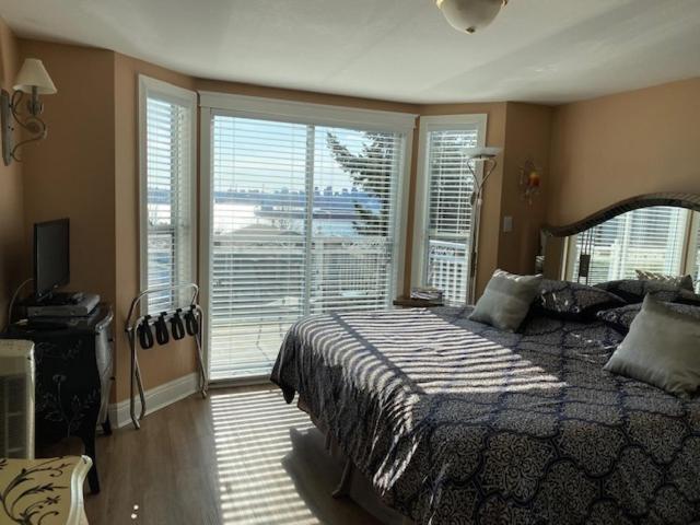Ocean Breeze Executive Bed And Breakfast North Vancouver Exteriör bild