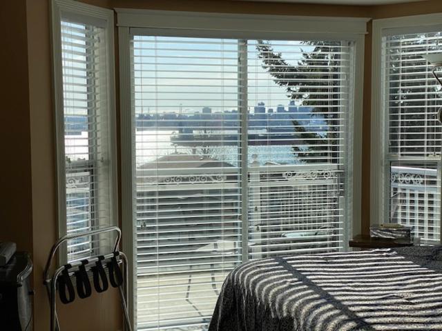 Ocean Breeze Executive Bed And Breakfast North Vancouver Exteriör bild