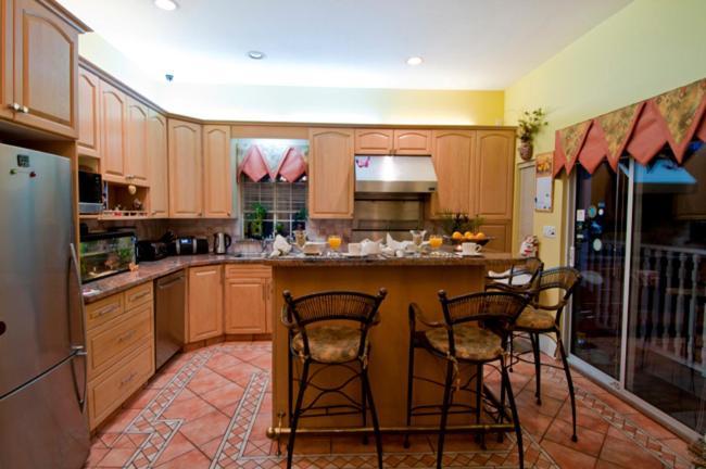 Ocean Breeze Executive Bed And Breakfast North Vancouver Exteriör bild