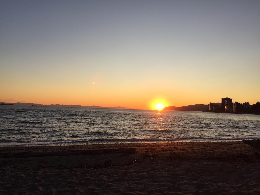 Ocean Breeze Executive Bed And Breakfast North Vancouver Exteriör bild